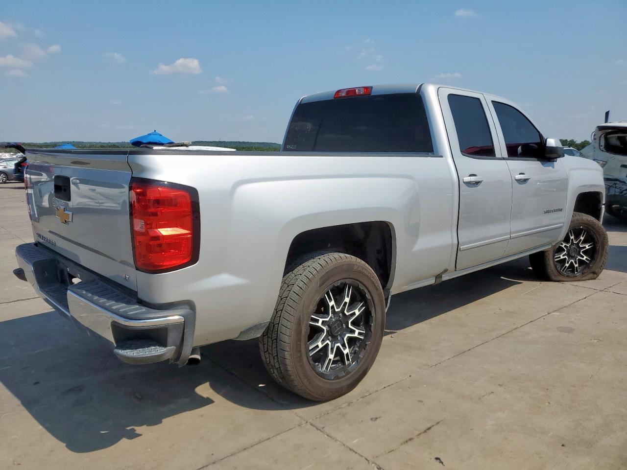 2018 CHEVROLET Silverado