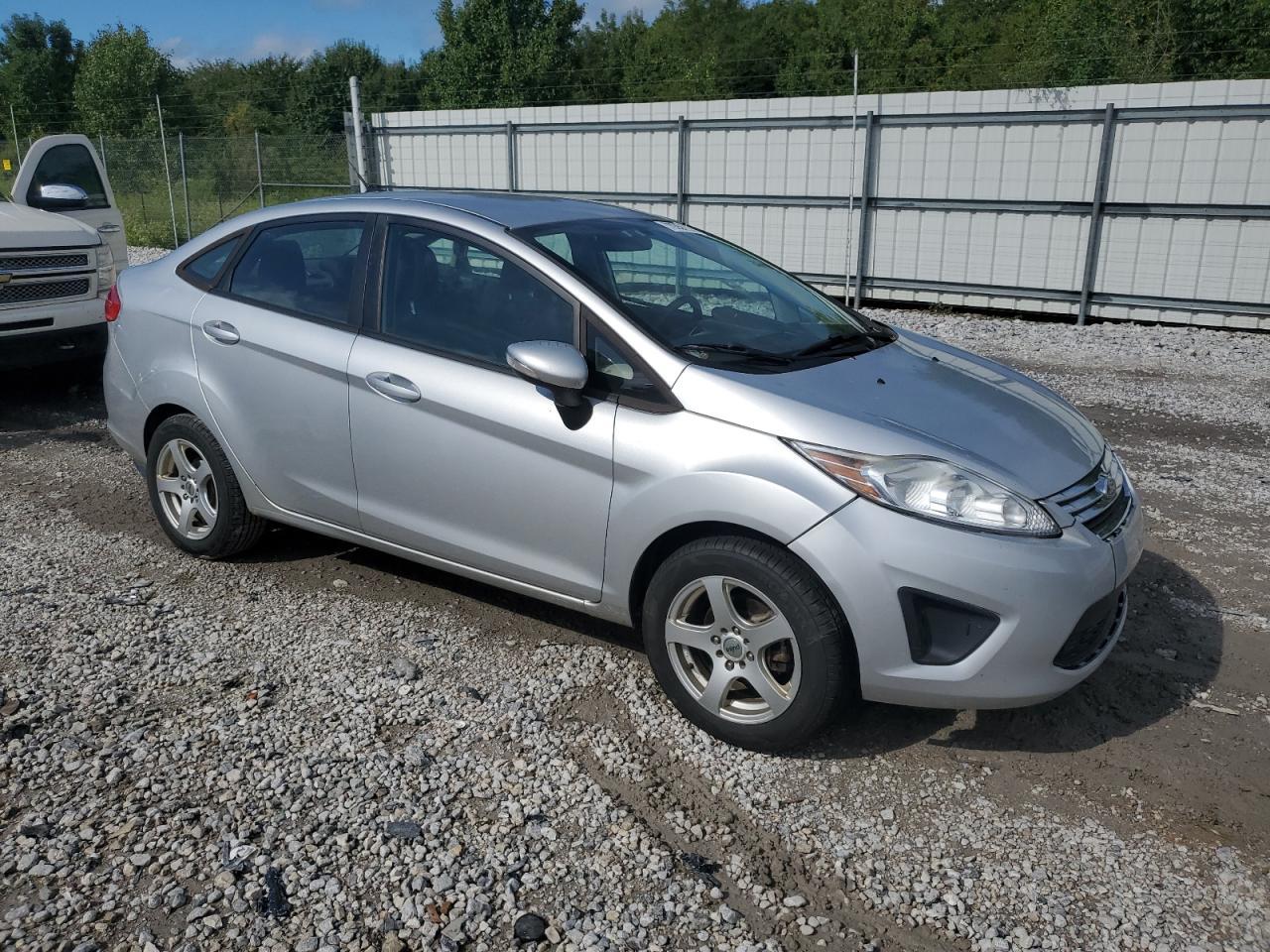 2013 FORD Fiesta
