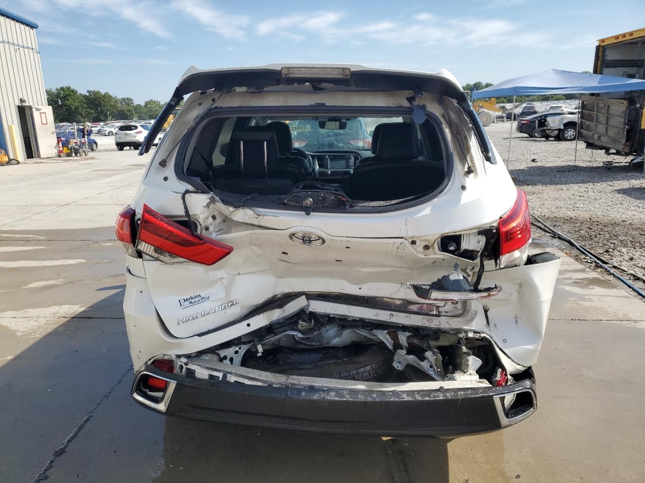 2017 TOYOTA HIGHLANDER