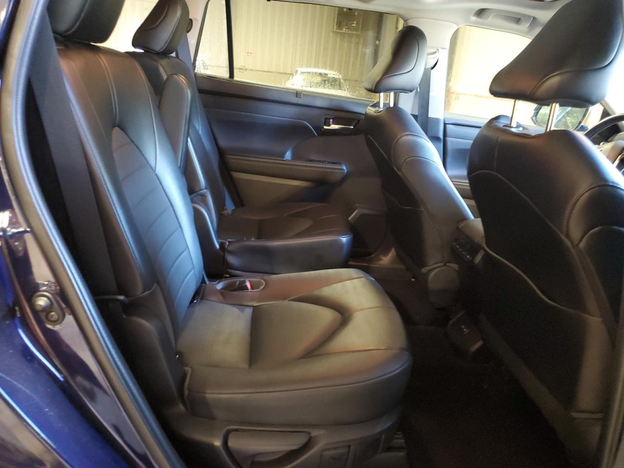 2022 TOYOTA HIGHLANDER