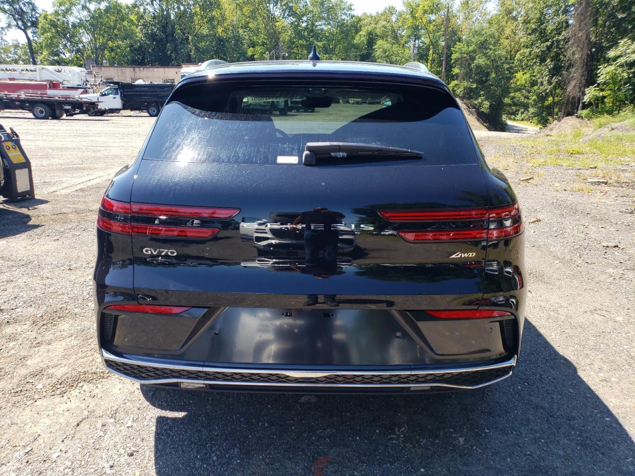 2026 GENESIS GV70