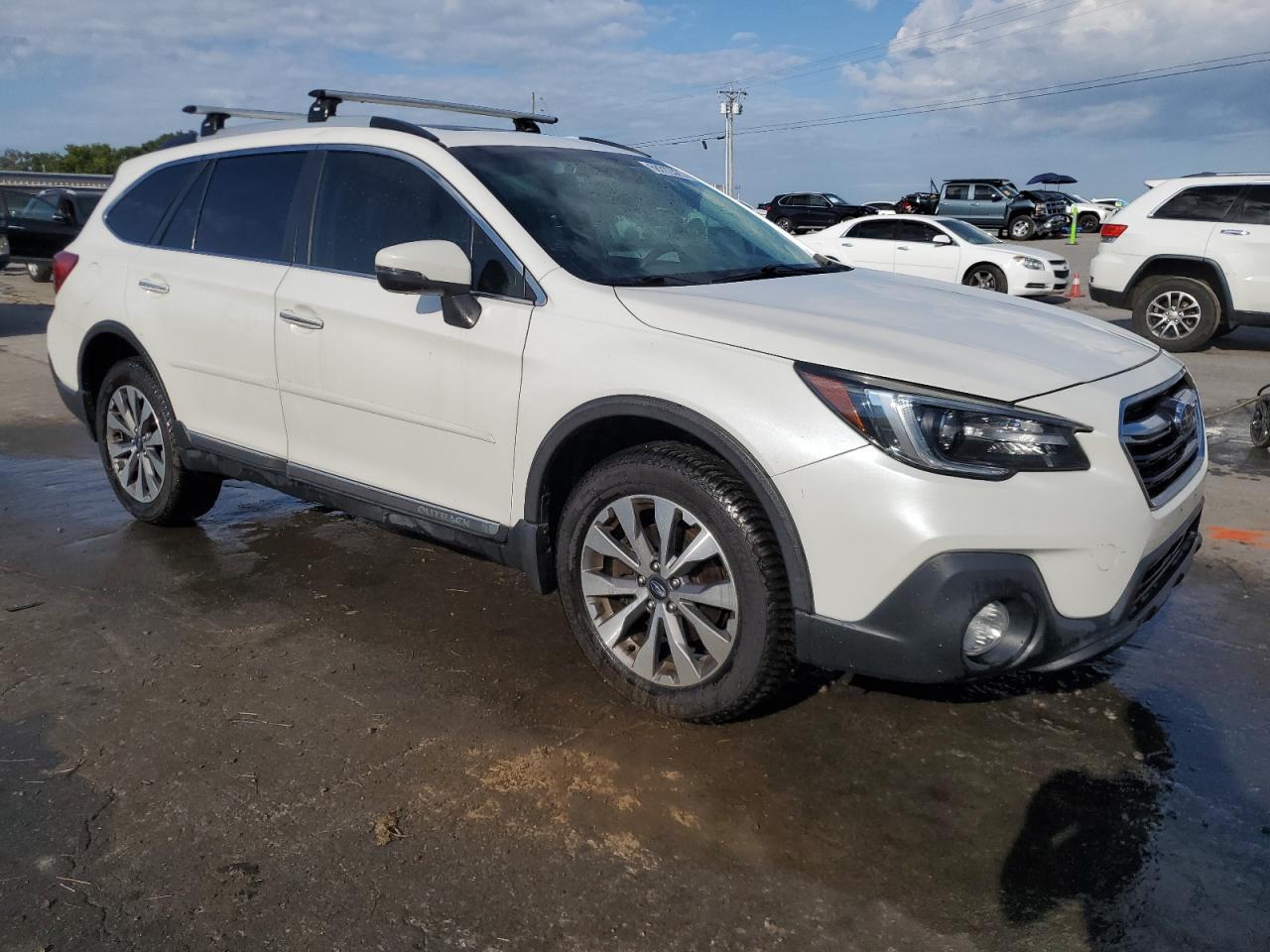 2018 SUBARU Outback