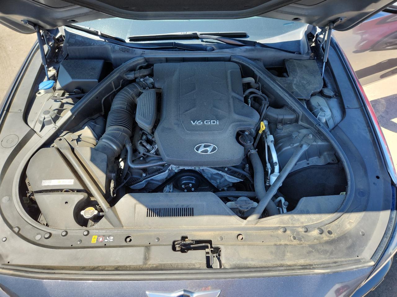 2016 HYUNDAI GENESIS
