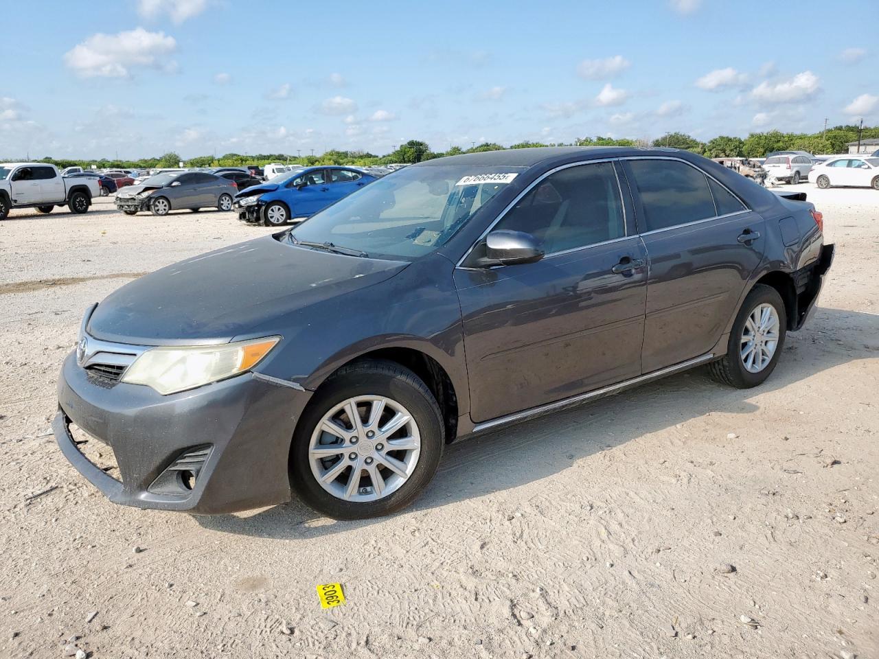 2014 TOYOTA CAMRY