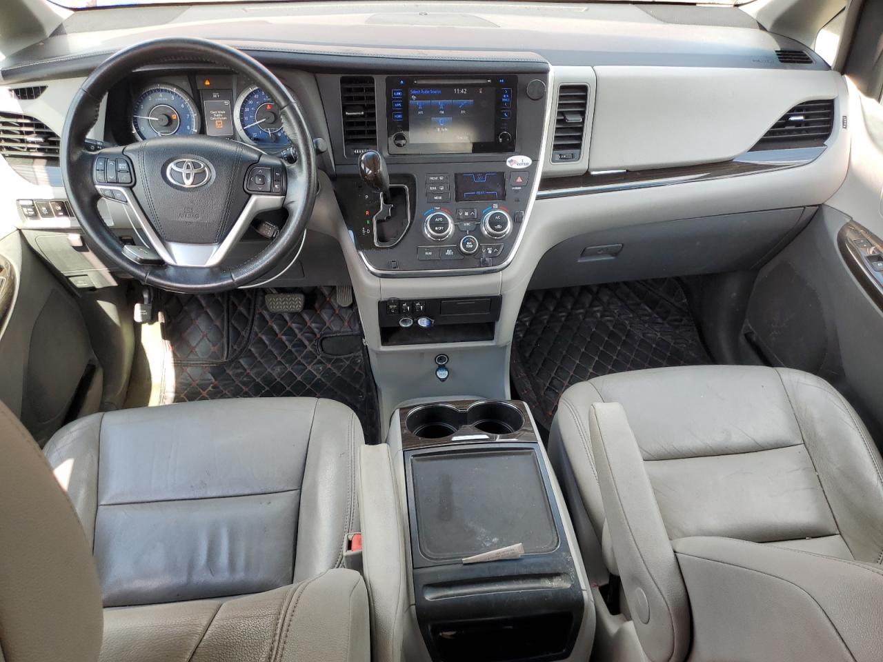 2015 TOYOTA SIENNA