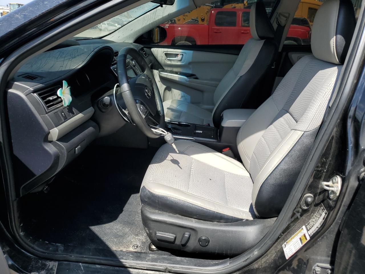 2017 TOYOTA CAMRY