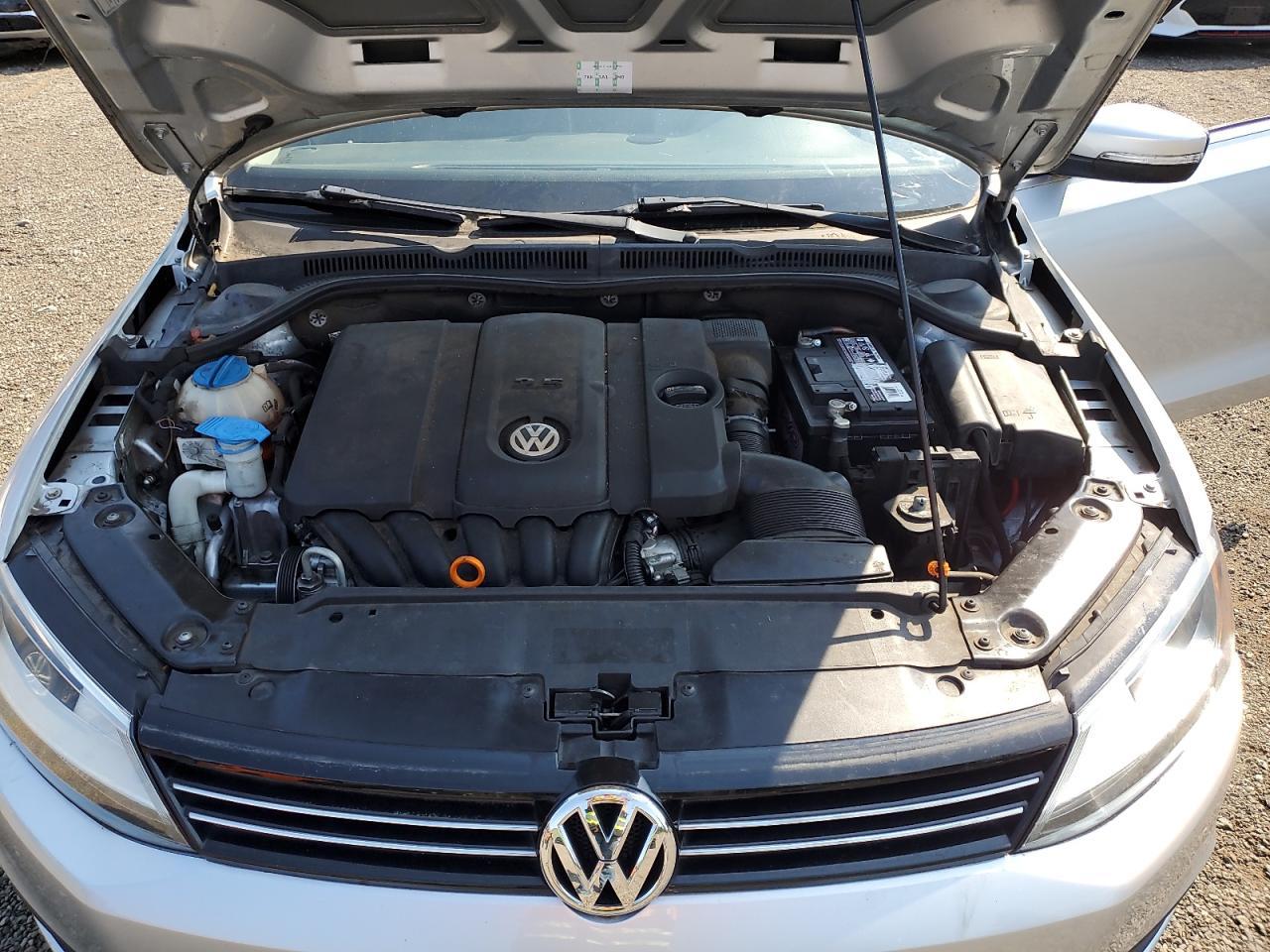 2013 VOLKSWAGEN JETTA