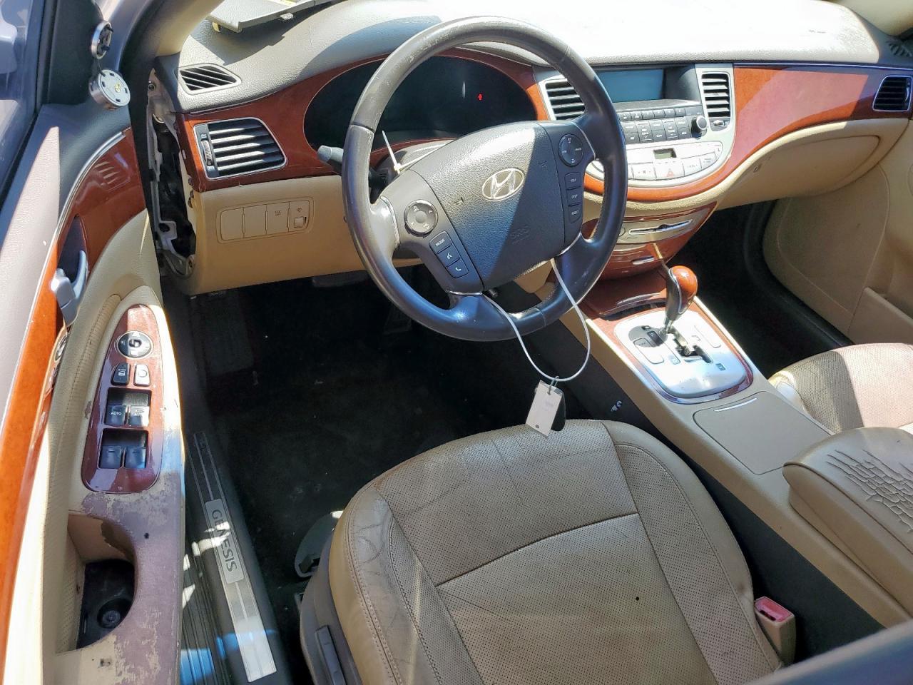 2014 HYUNDAI GENESIS