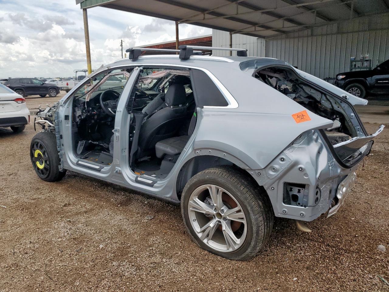 2023 AUDI Q8