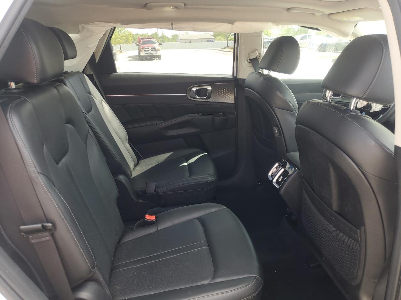 2023 KIA SORENTO