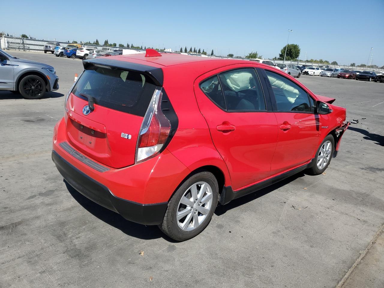 2017 TOYOTA Prius c