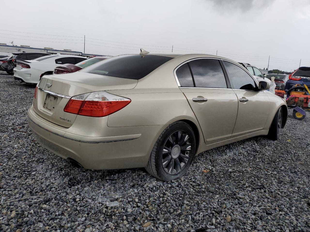 2009 HYUNDAI GENESIS