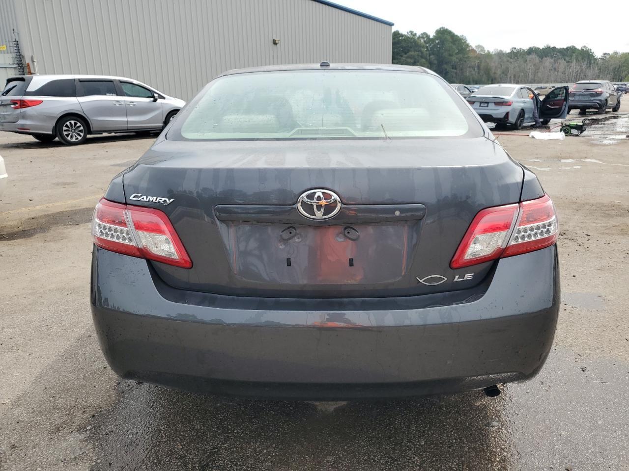 2010 TOYOTA CAMRY