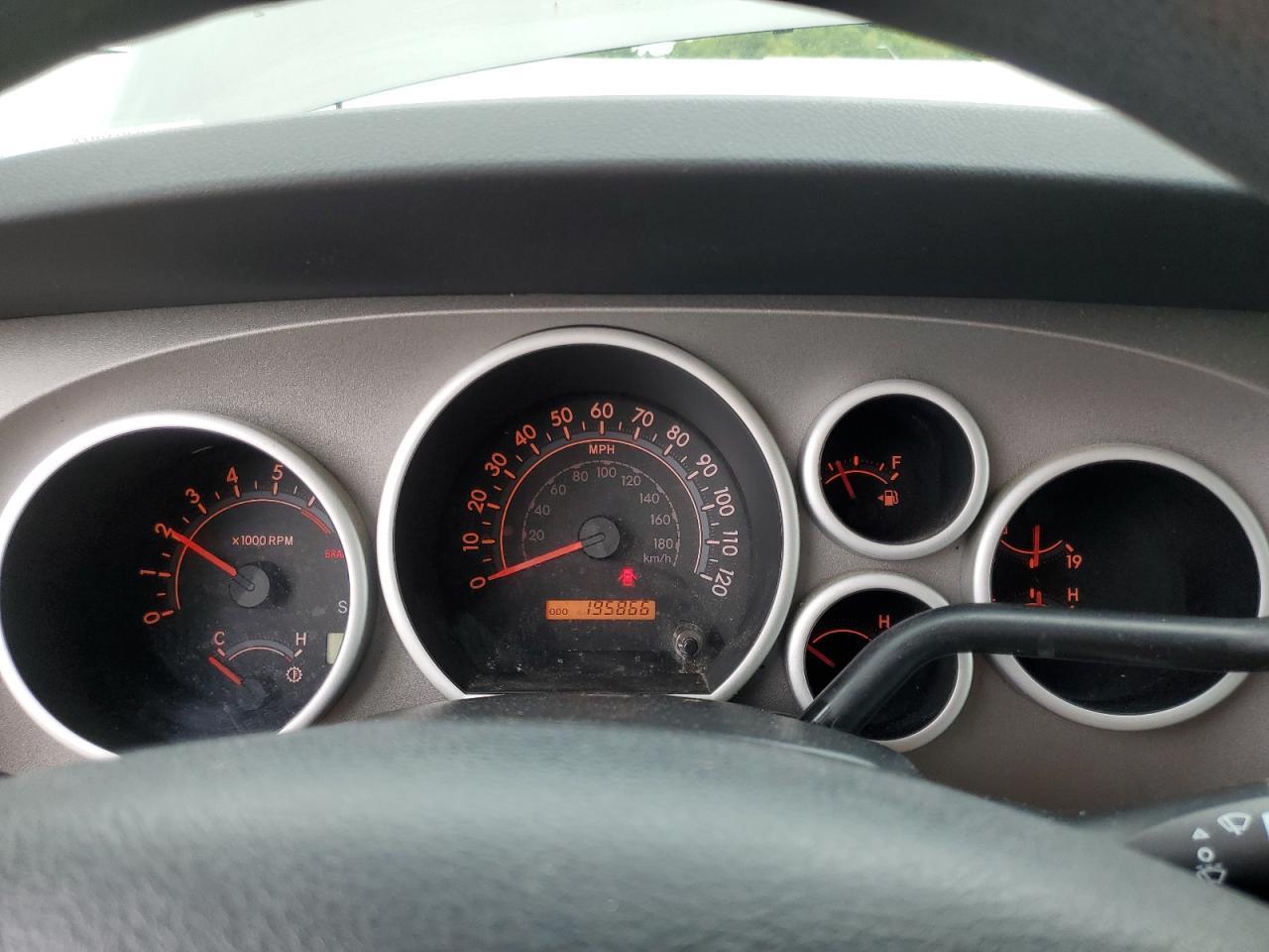 2011 TOYOTA TUNDRA