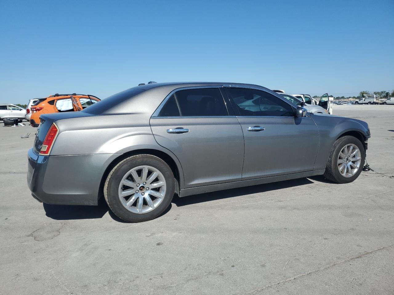 2011 CHRYSLER 300