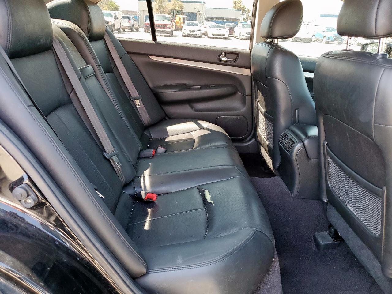 2013 INFINITI G37