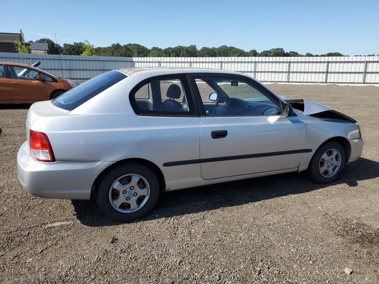 2002 HYUNDAI ACCENT