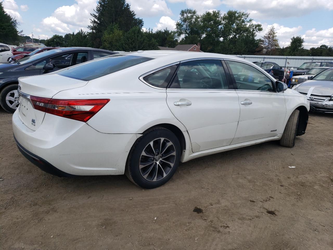 2016 TOYOTA Avalon
