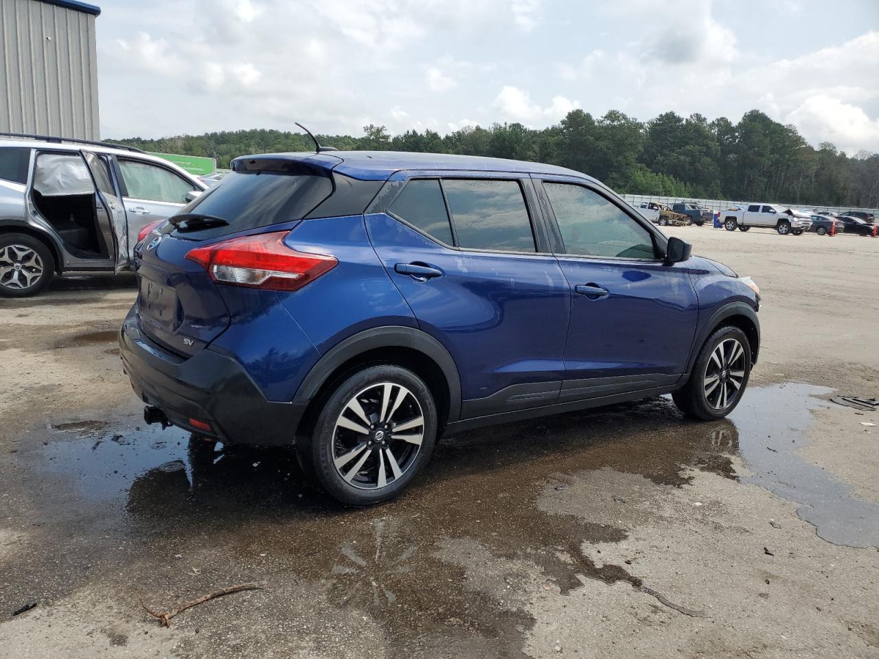 2019 NISSAN KICKS