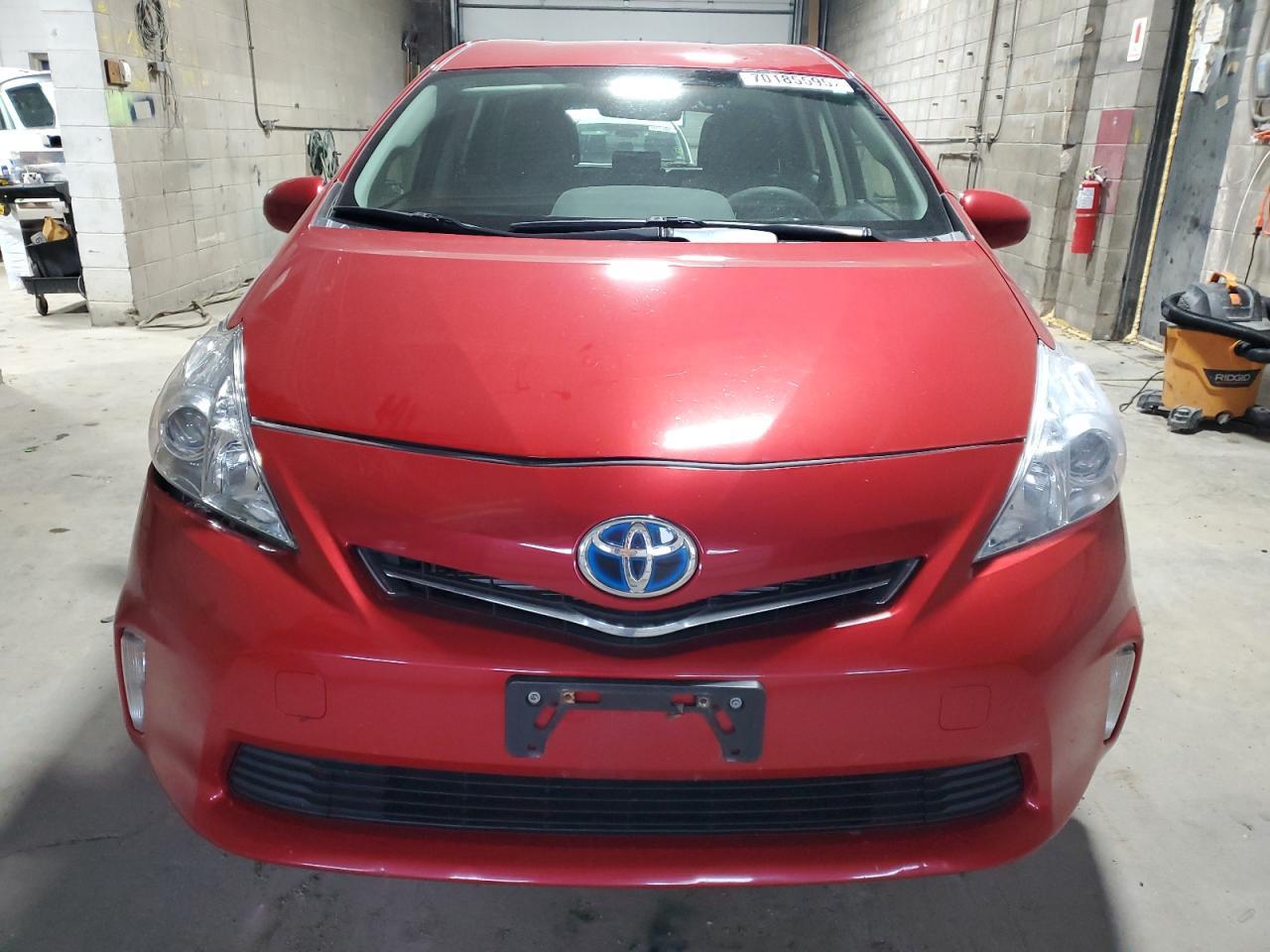 2013 TOYOTA PRIUS V