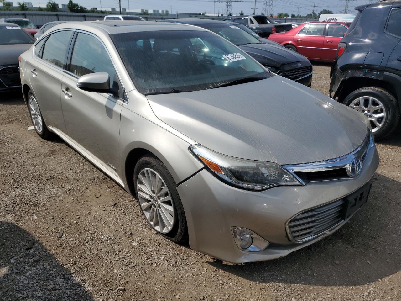 2013 TOYOTA Avalon