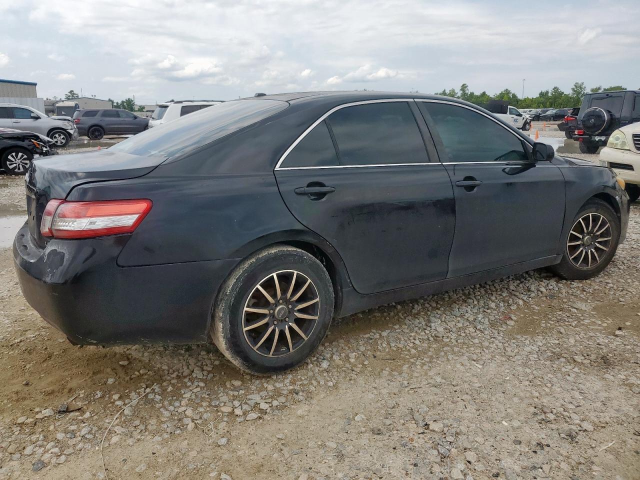 2011 TOYOTA CAMRY