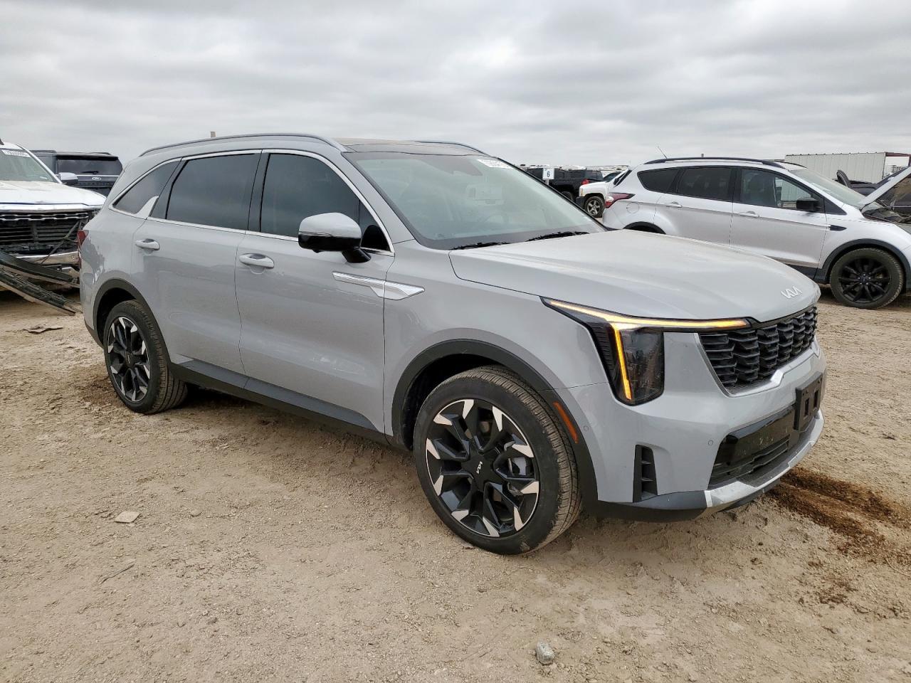 2025 KIA SORENTO