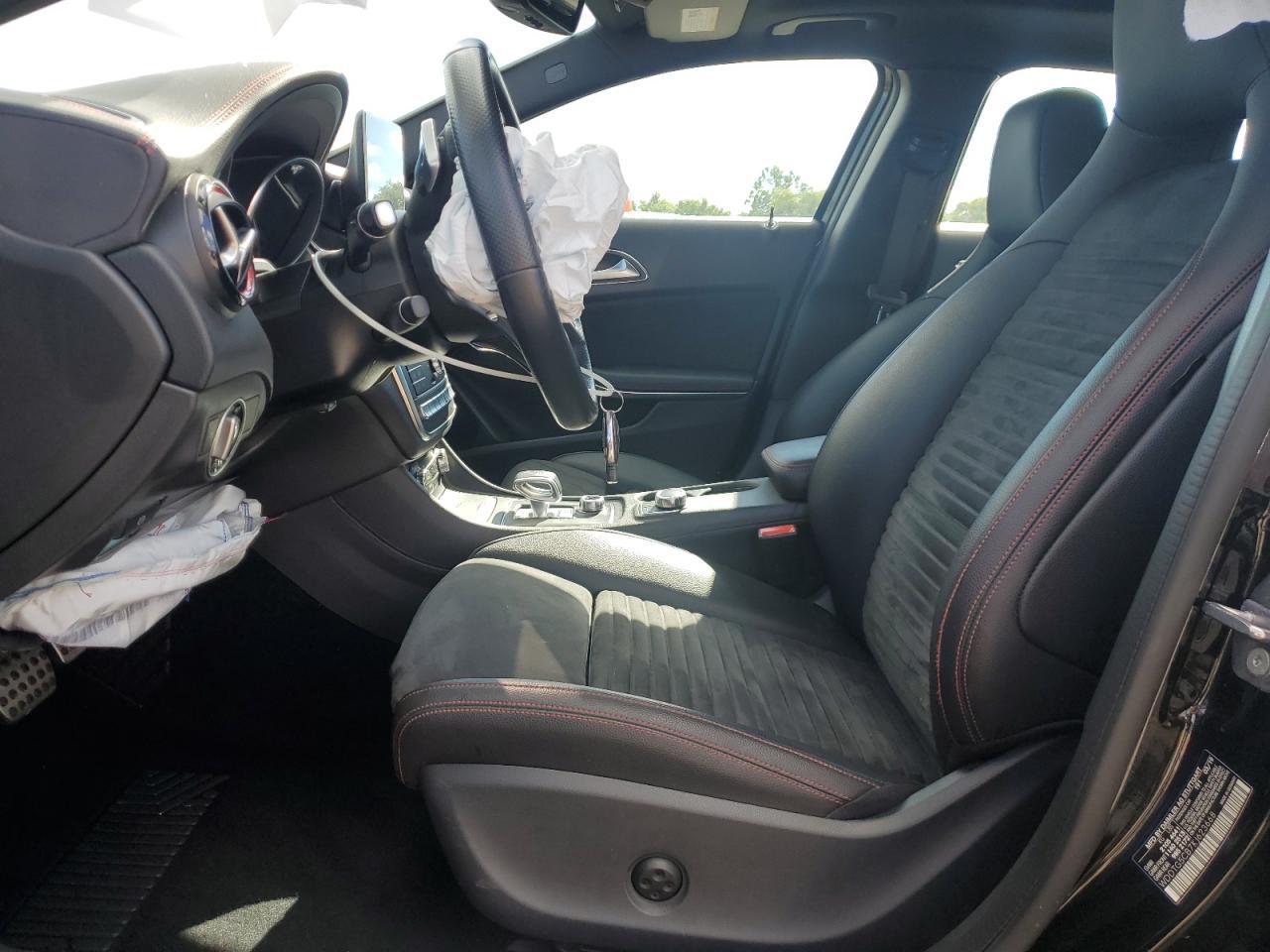 2019 MERCEDES-BENZ GLA-Class