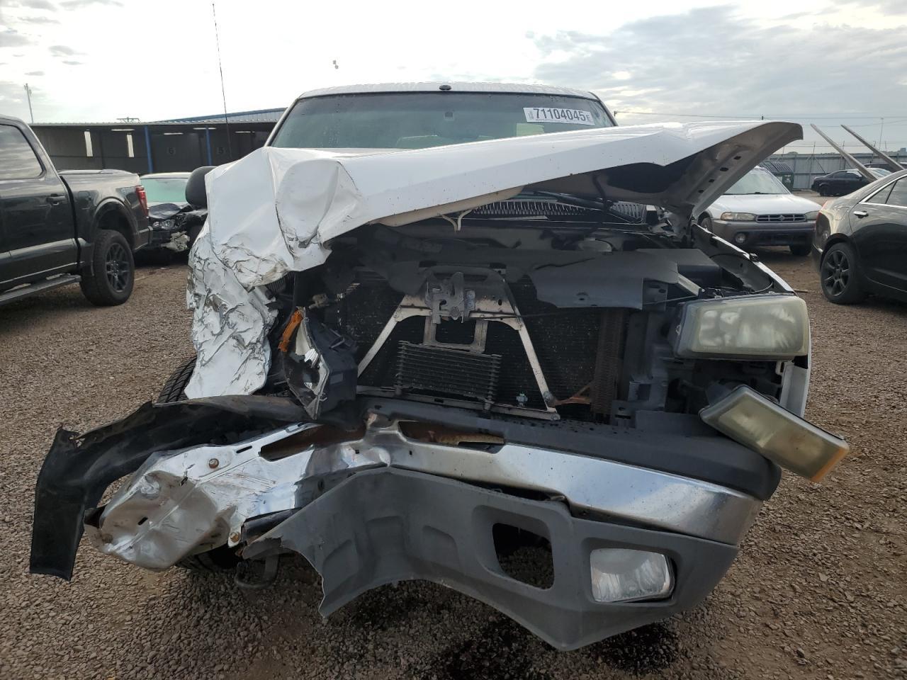 2004 CHEVROLET Silverado