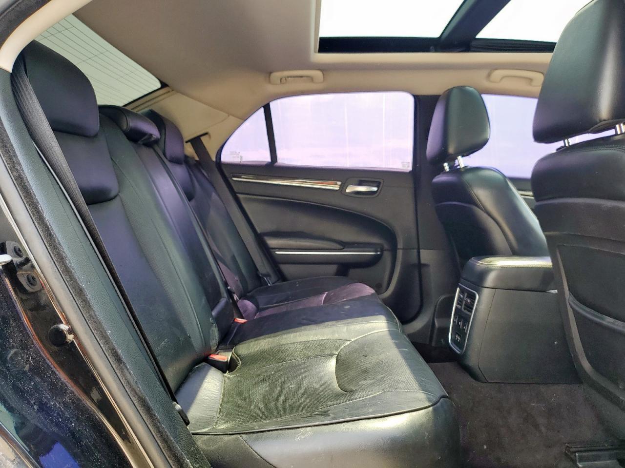 2016 CHRYSLER 300