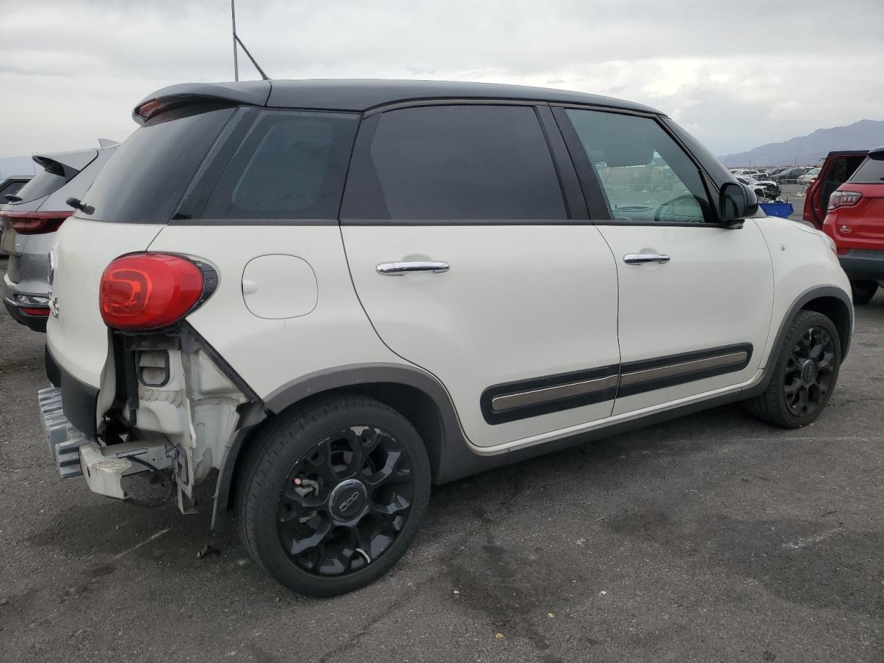2016 FIAT 500L