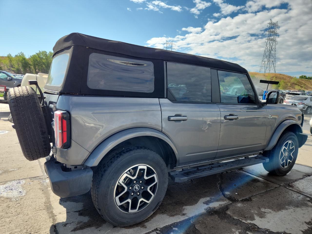 2023 FORD Bronco