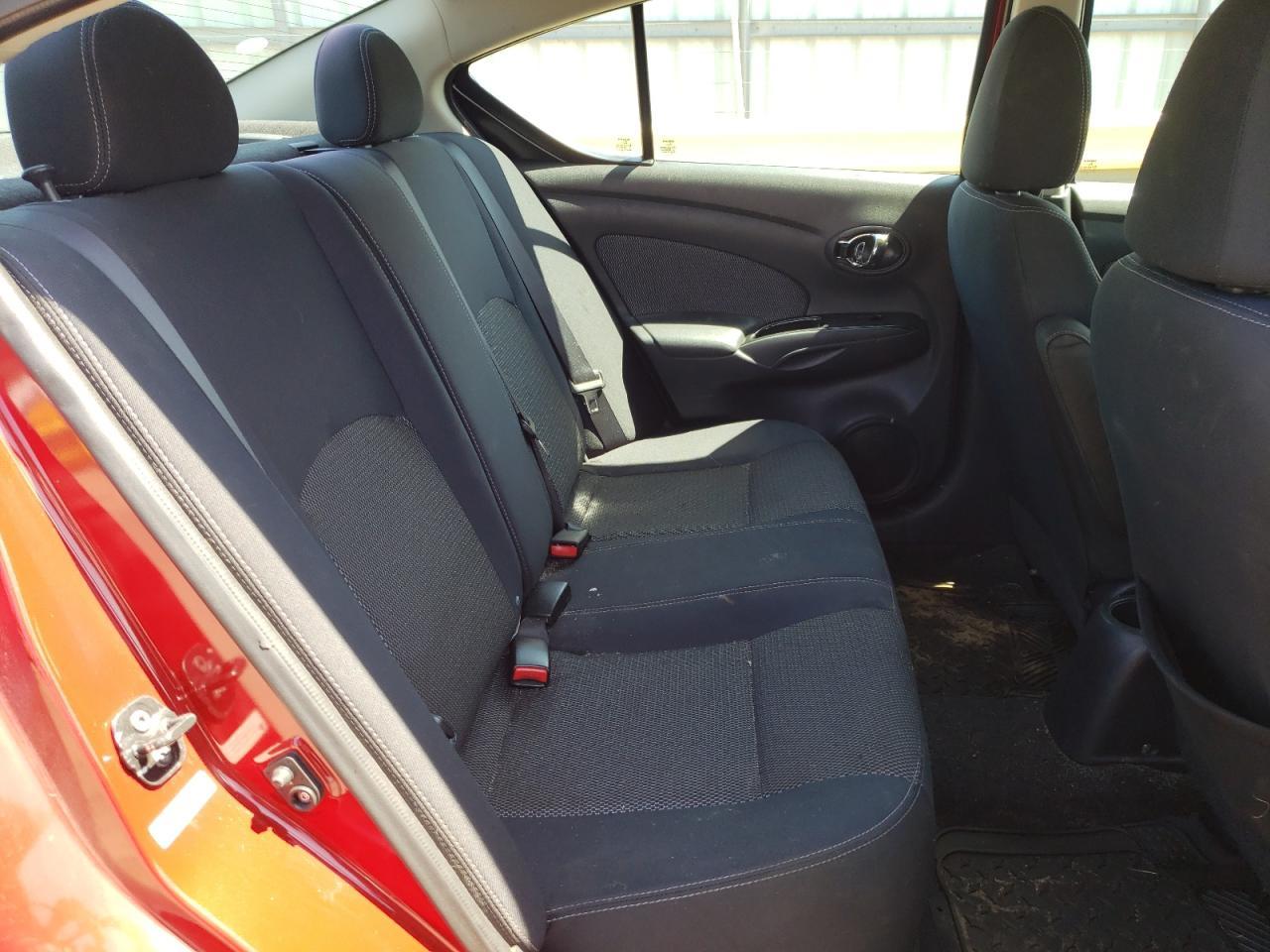 2015 NISSAN VERSA