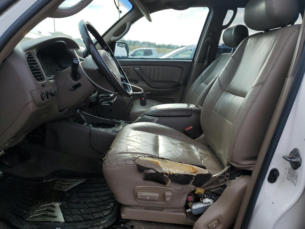 2003 TOYOTA Sequoia