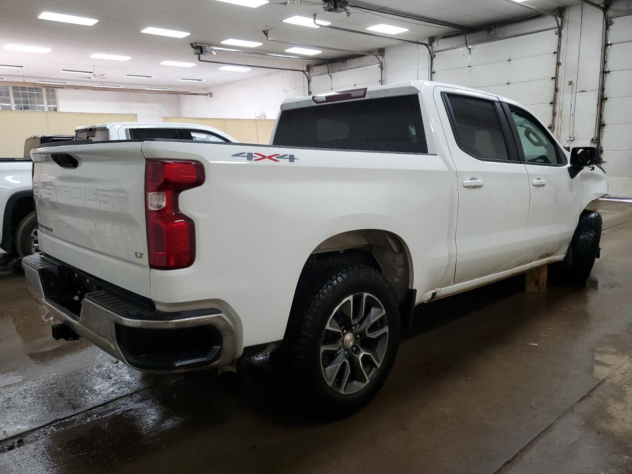 2025 CHEVROLET Silverado
