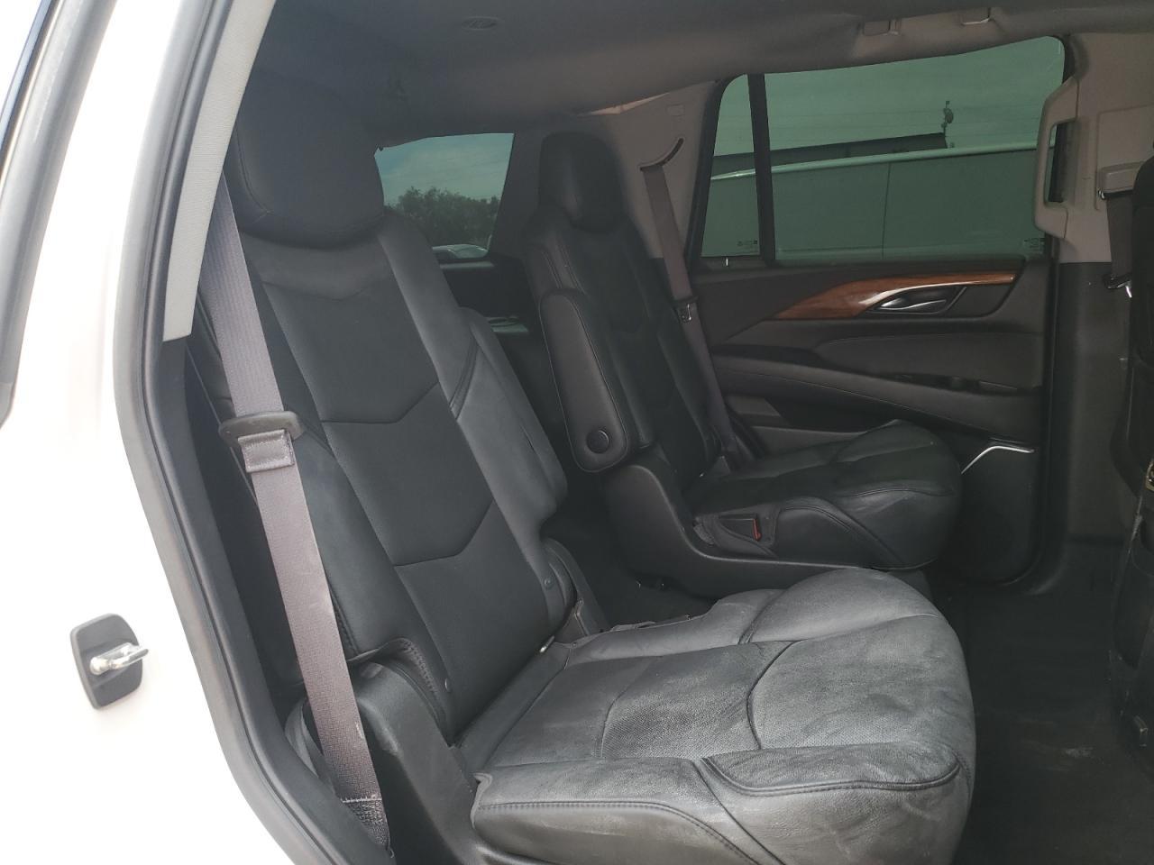 2016 CADILLAC ESCALADE