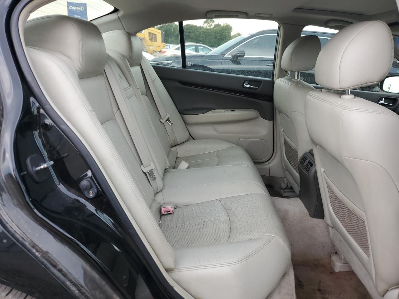 2011 INFINITI G37