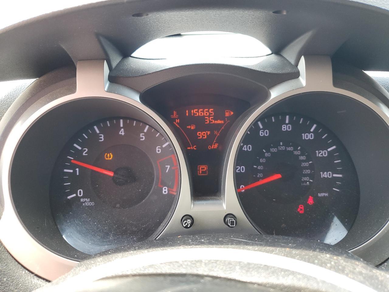 2014 NISSAN Juke