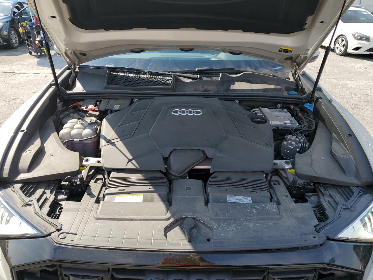 2023 AUDI Q8