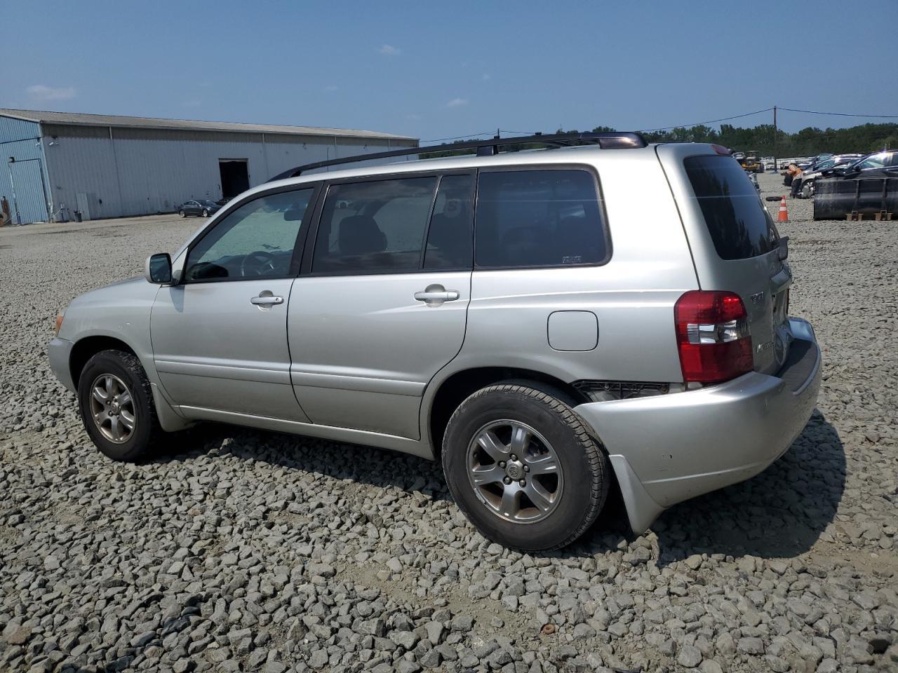 2004 TOYOTA HIGHLANDER