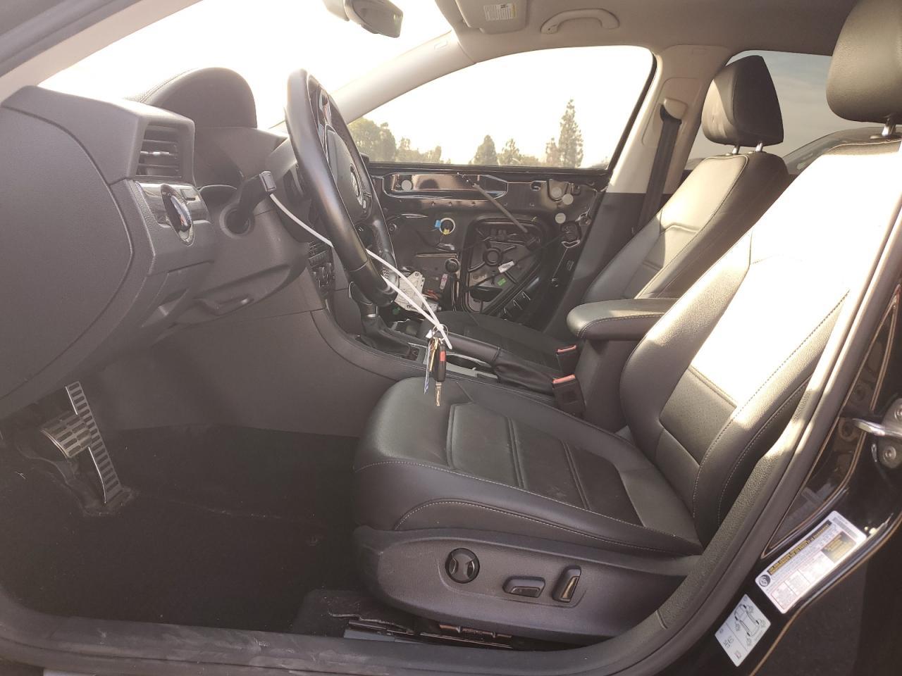 2020 VOLKSWAGEN Passat