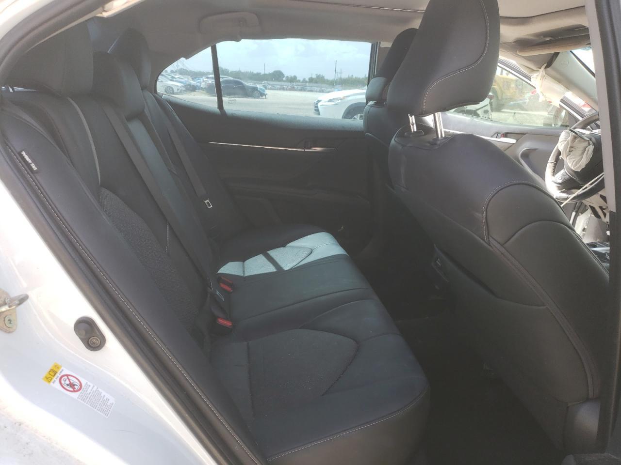 2018 TOYOTA CAMRY