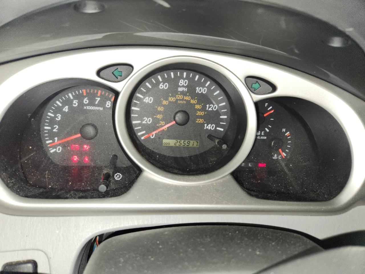 2004 TOYOTA HIGHLANDER