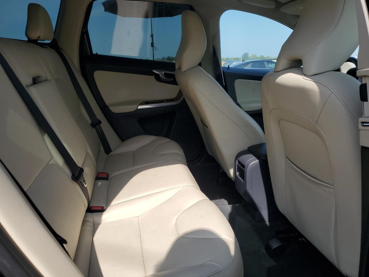 2017 VOLVO XC60