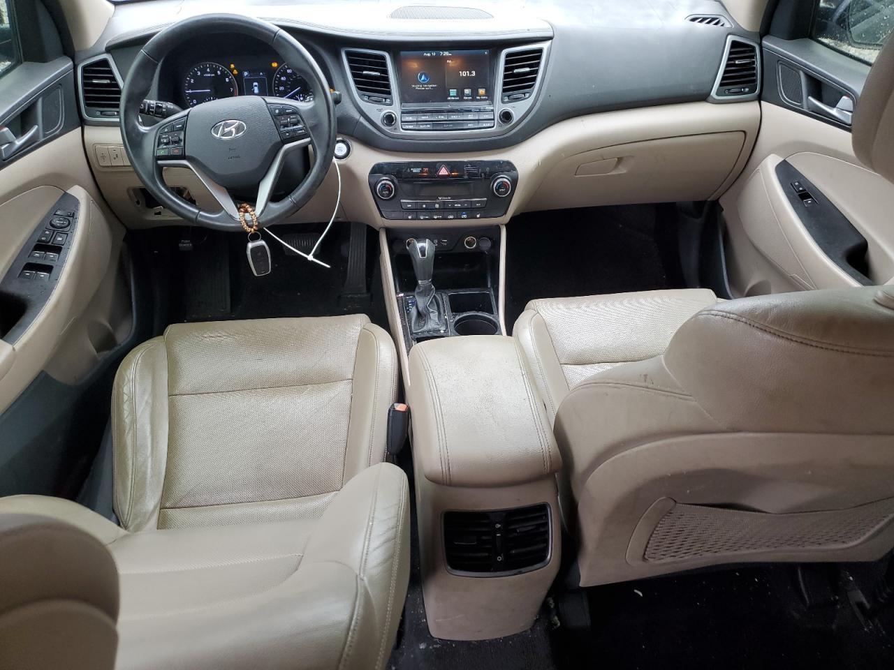 2016 HYUNDAI TUCSON