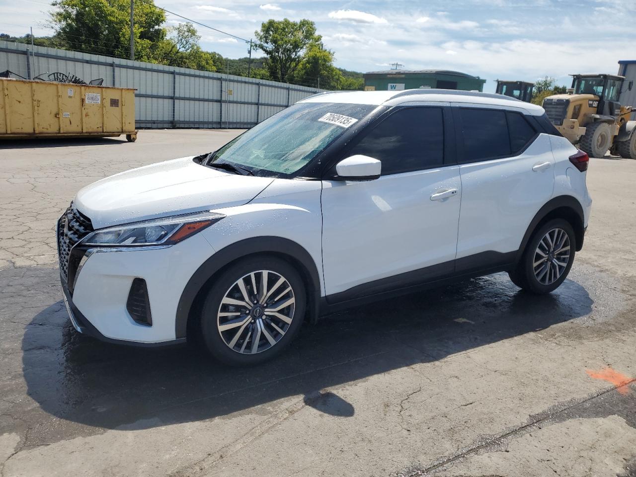 2023 NISSAN KICKS