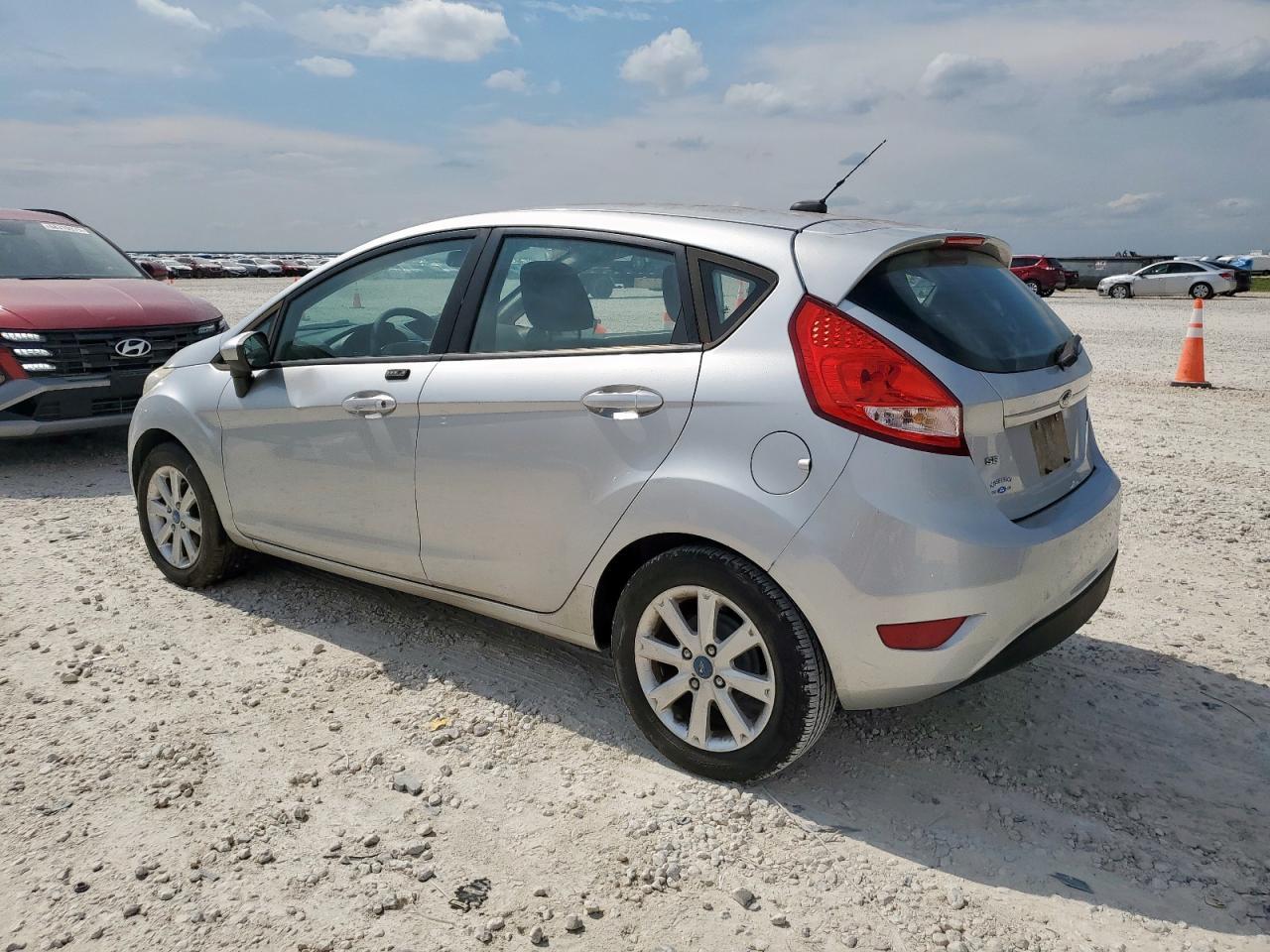 2012 FORD Fiesta