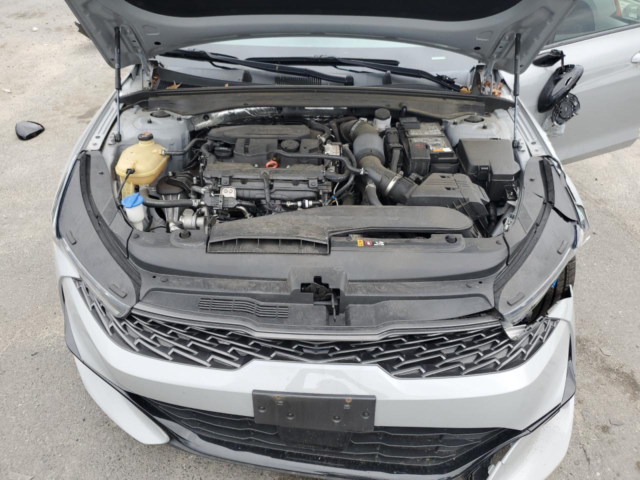 2022 KIA K5