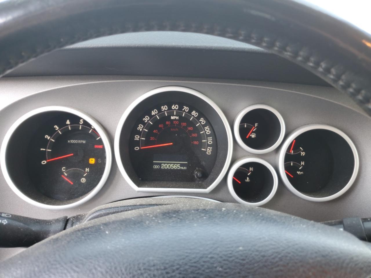 2011 TOYOTA TUNDRA