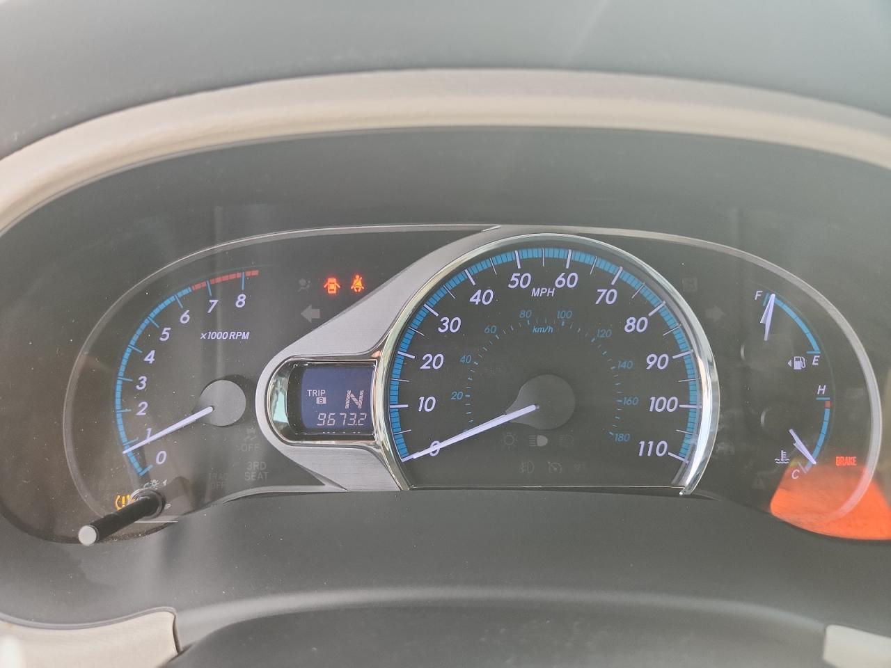 2011 TOYOTA SIENNA